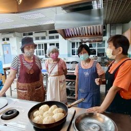 張翡珊 講師